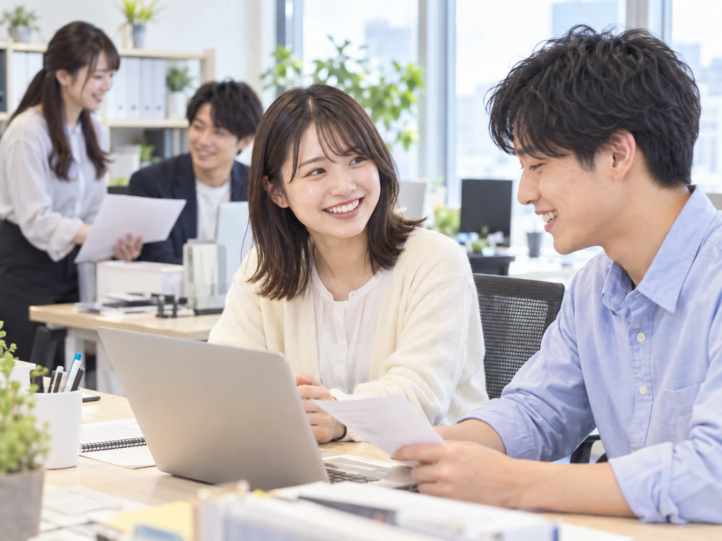 事務の仕事をする様子（イメージ）